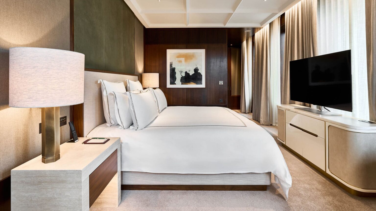 Guest Room & Suite Furniture