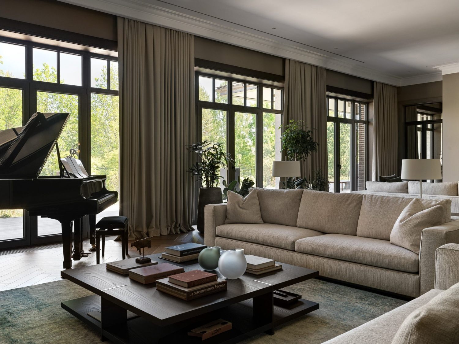Private Villa in Paris