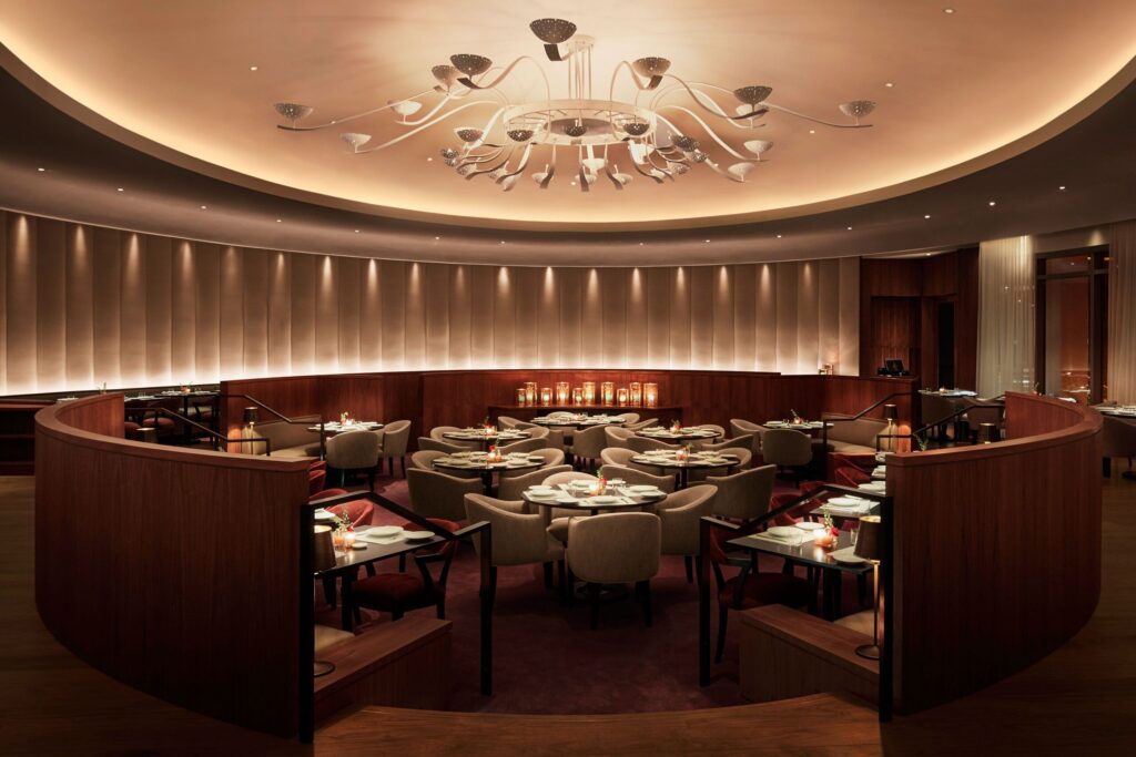How to Choose the Right Restaurant Furniture Manufacturer for a Commercial Project